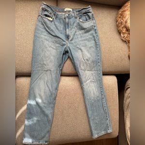 Abercrombie 90’s slim straight ultra high rise